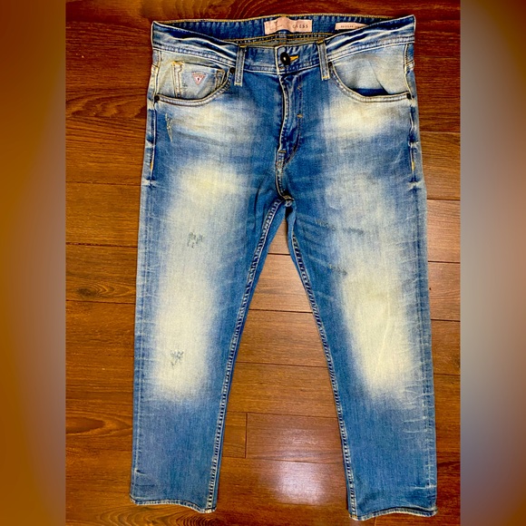 Guess Men’s 32x32 Regular Straight Fit Distressed Jeans - Picture 1 of 9